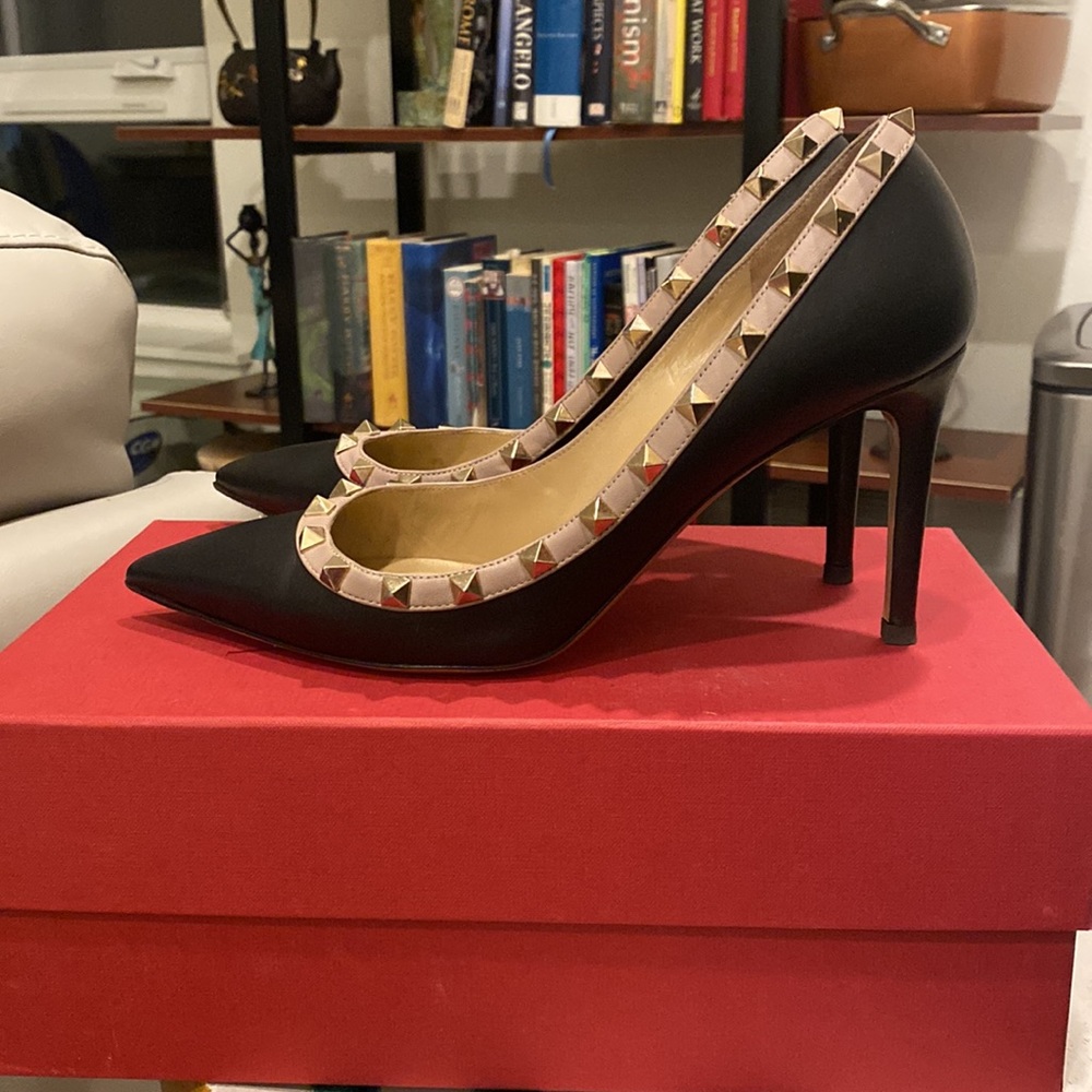 Valentino pumps - Picture 2 of 3